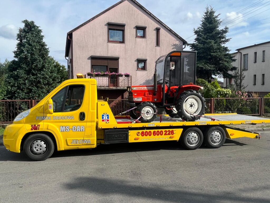 Kiedy Twój pojazd ulega awarii na trasie Opole-Kluczbork, pomoc drogowa DK45 oferuje tanią lawetę DK45 oraz kompleksowe usługi holownicze, które pozwalają na bezpieczne przetransportowanie samochodu do najbliższego warsztatu.